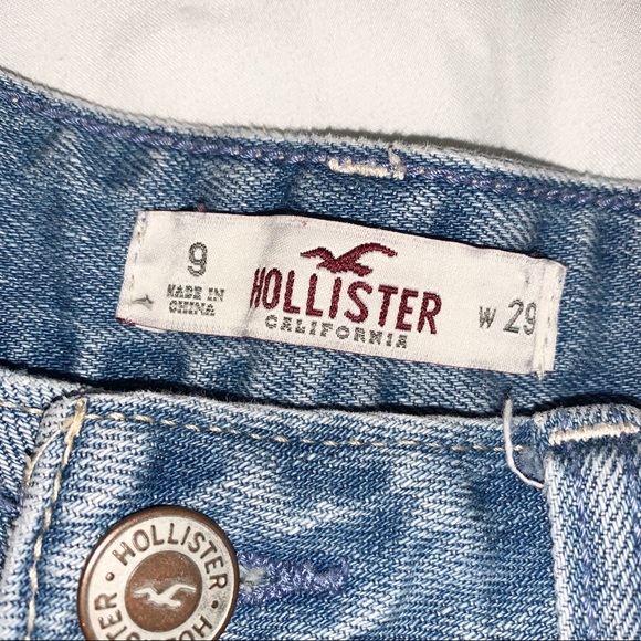 Hollister | Button Up Light Wash Denim Shorts - Picture 3 of 4